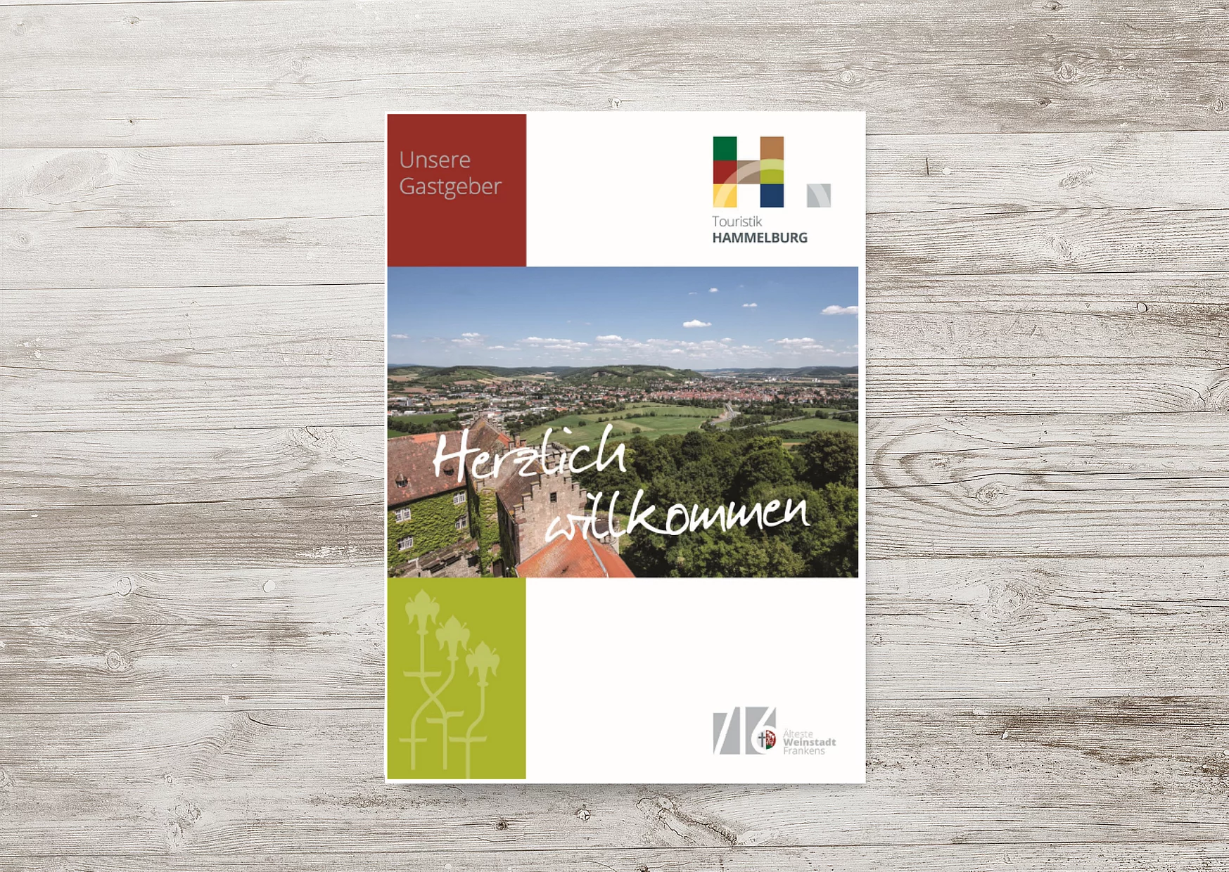 Prospekte der Tourist Information