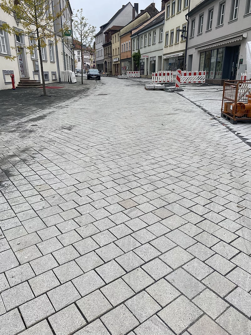 25.10.2021 