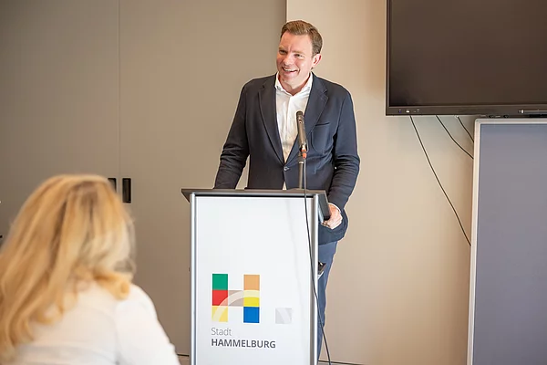 Grußworte durch den Kreisvorsitzenden des BLSV und Bezirksrat Martin Wende.